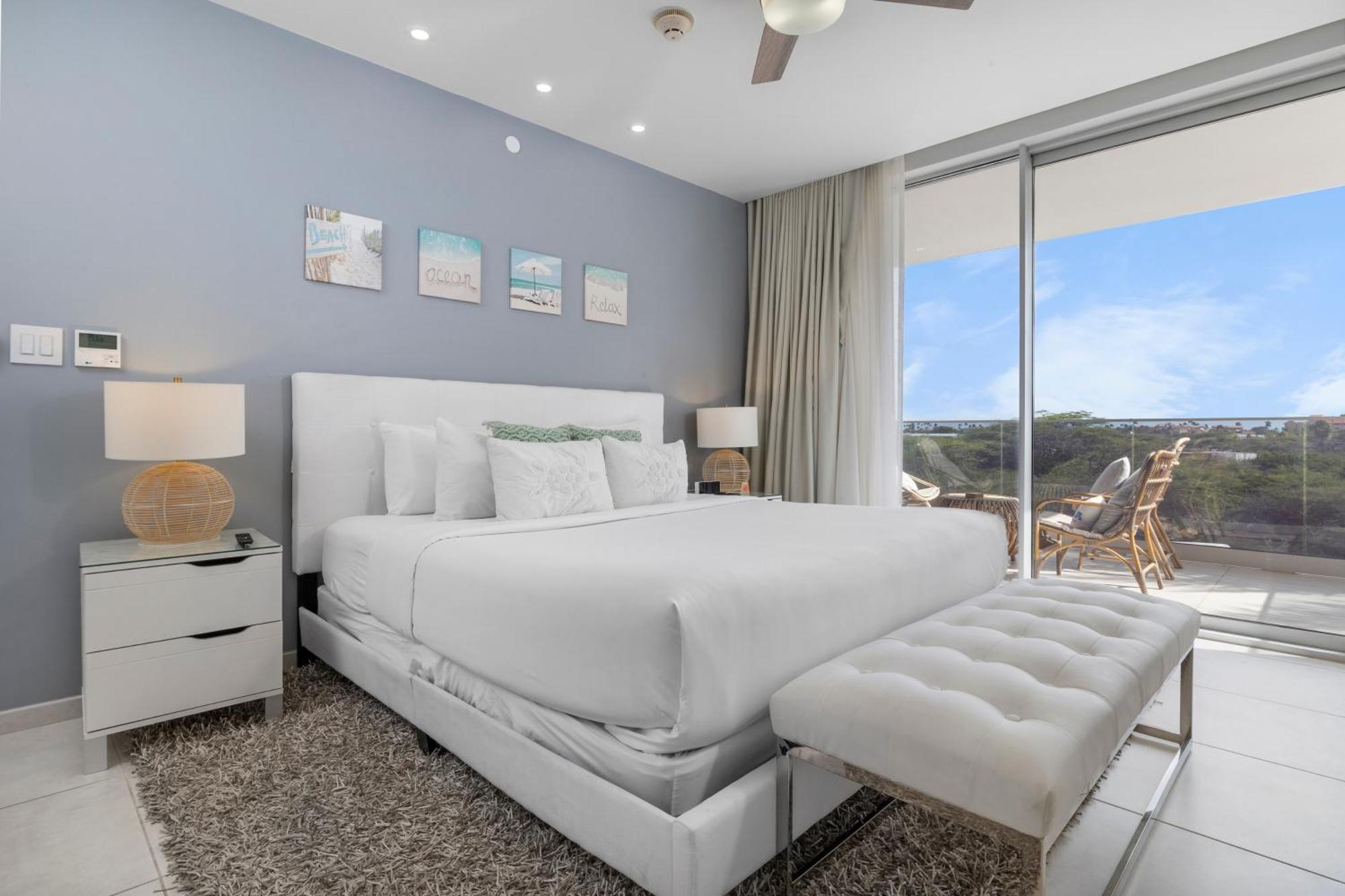 O Condominium Beachfront Residences, By Bocobay Aruba Palm Beach ห้อง รูปภาพ